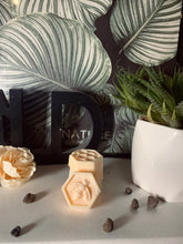 Load image into Gallery viewer, Honeysuckle Wax Melt