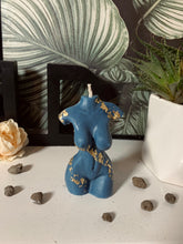 Load image into Gallery viewer, Aphrodite Gold Leaf Candle (4 colours)