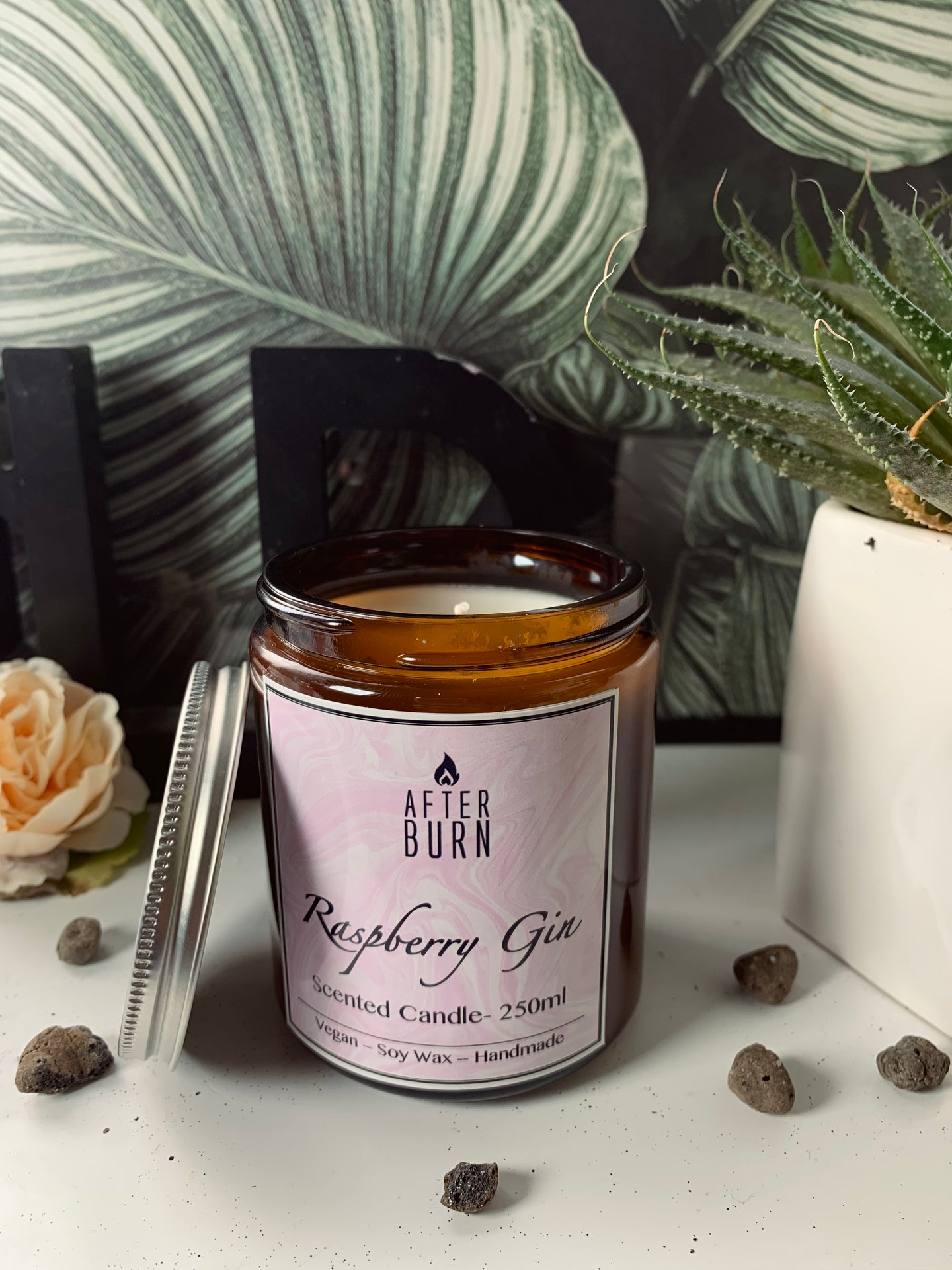 250ml Raspberry Gin Scented Candle