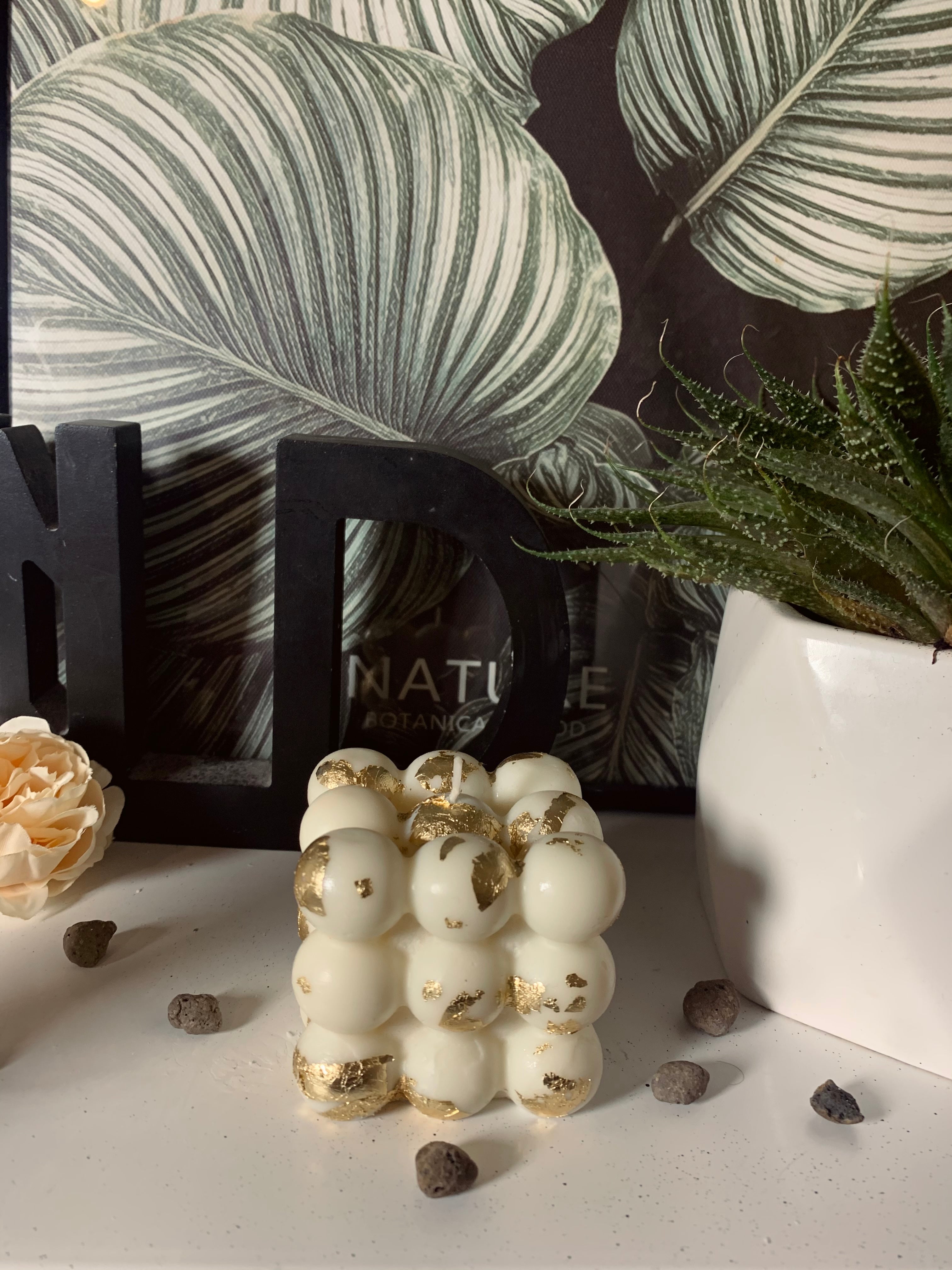 Bubble Cube Gold Leaf Candle 1 colour